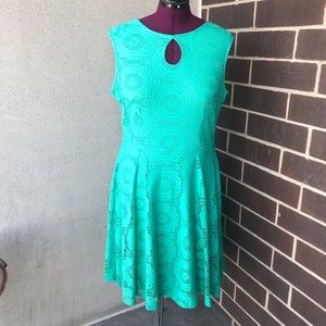 Dana Buchman sleeveless lace keyhole dress Sz 16